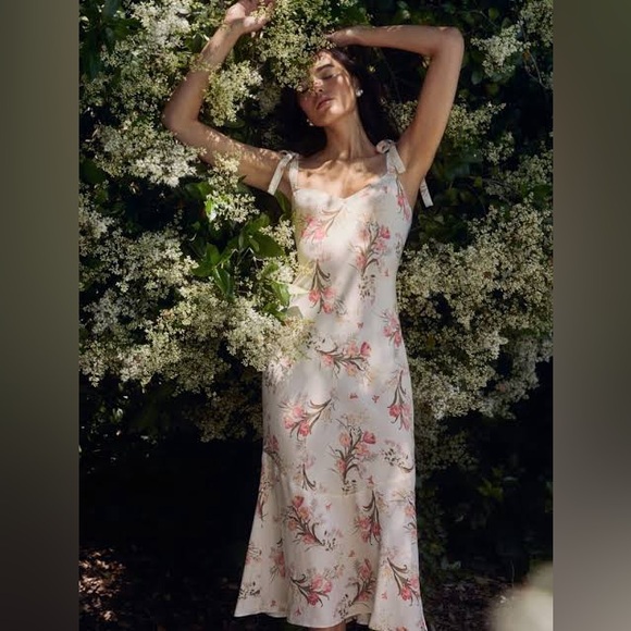Reformation Christianna Dress - Picture 1 of 7